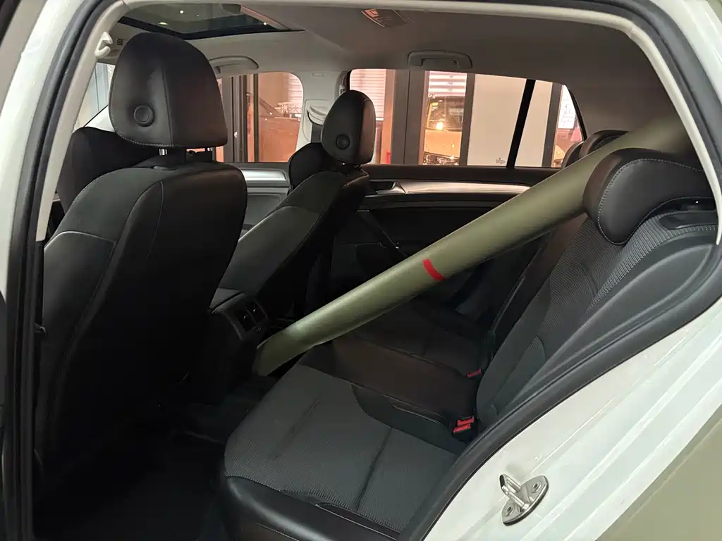 Volkswagen Golf — миниатюра 3