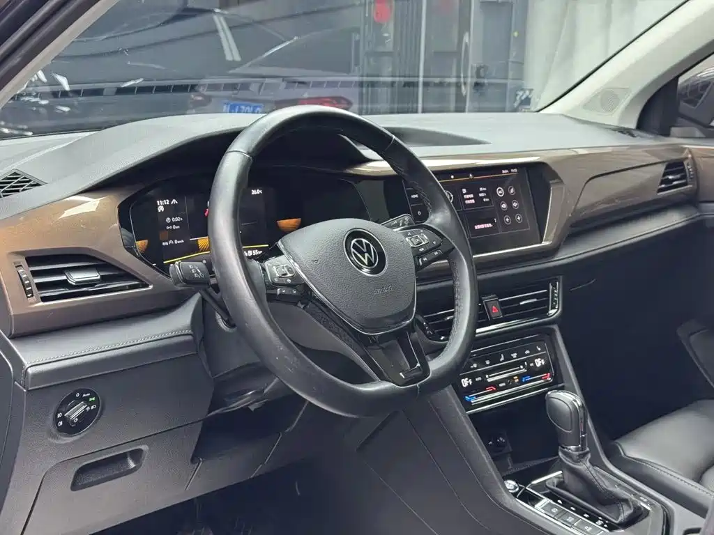 Volkswagen Tharu — миниатюра 5