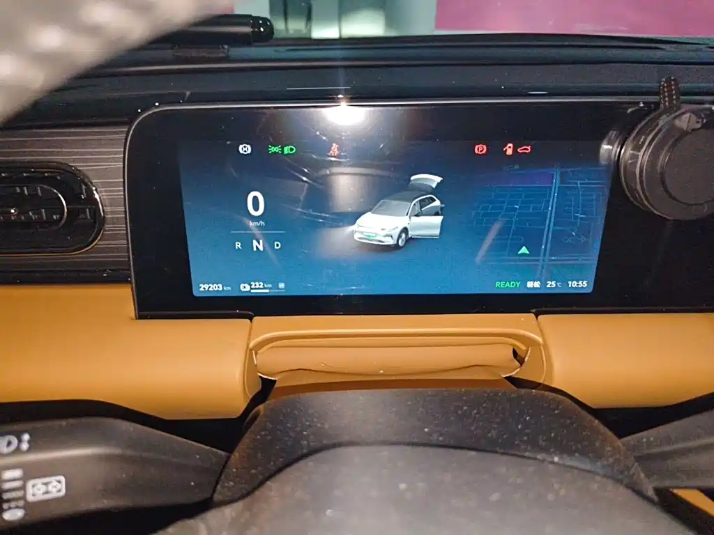 Leapmotor Leapmotor C11 — миниатюра 8