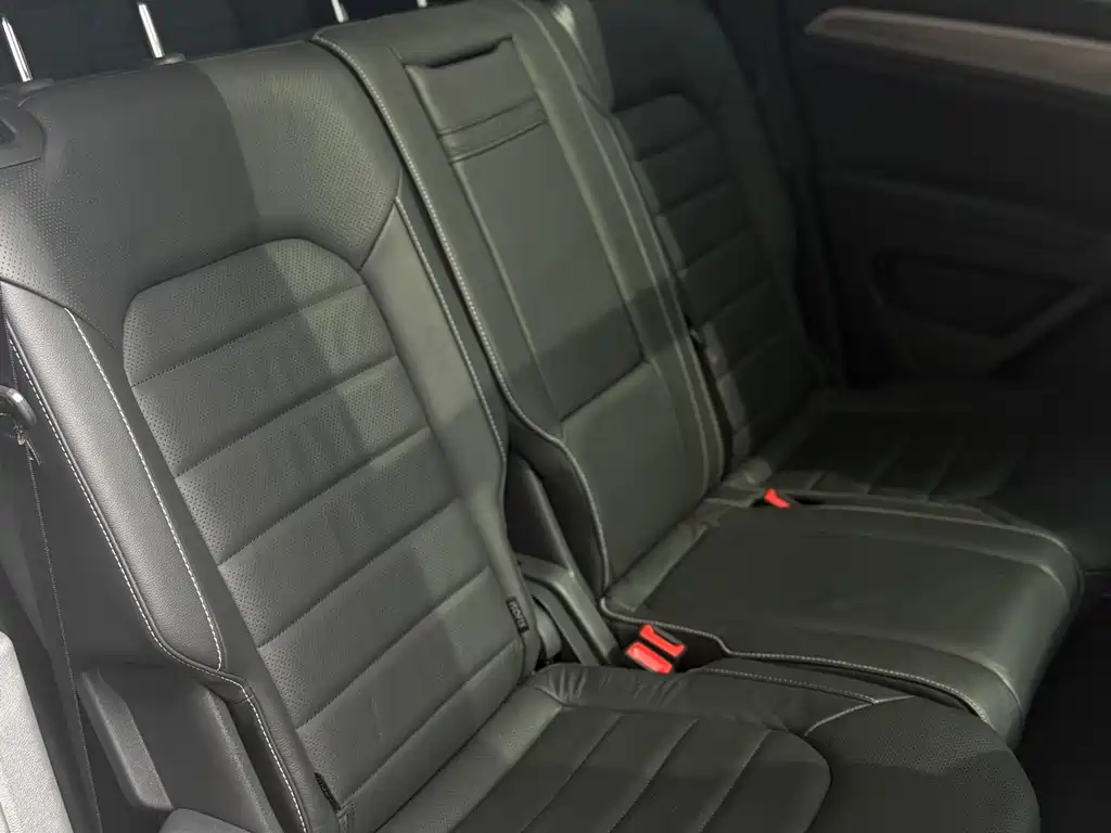 Volkswagen Teramont — миниатюра 7
