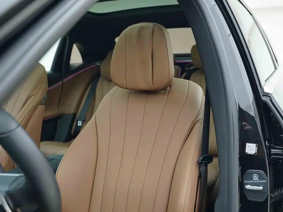 Mercedes-Benz E-Class — миниатюра 12
