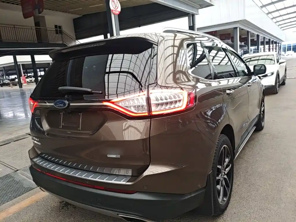 Ford Edge — миниатюра 7