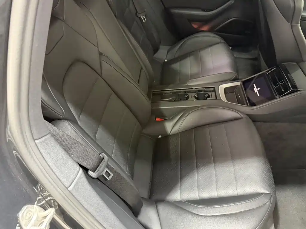 Porsche Panamera — миниатюра 18