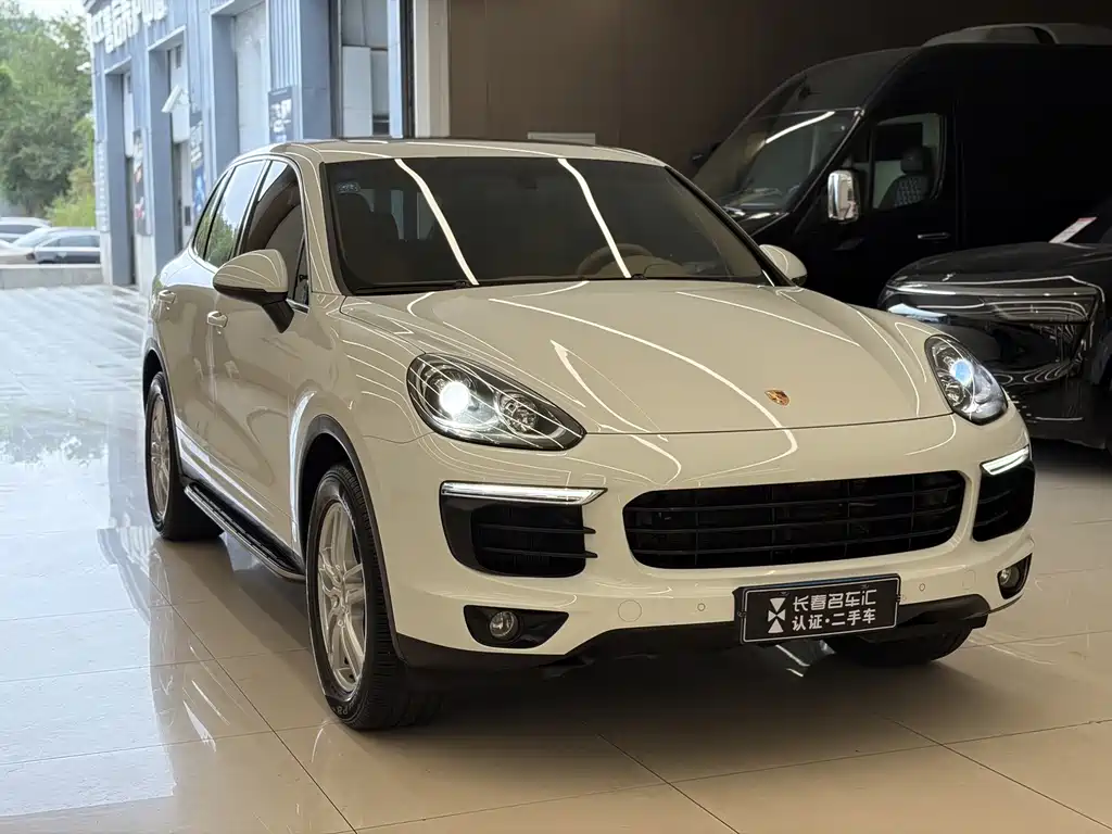 Porsche Cayenne — миниатюра 3