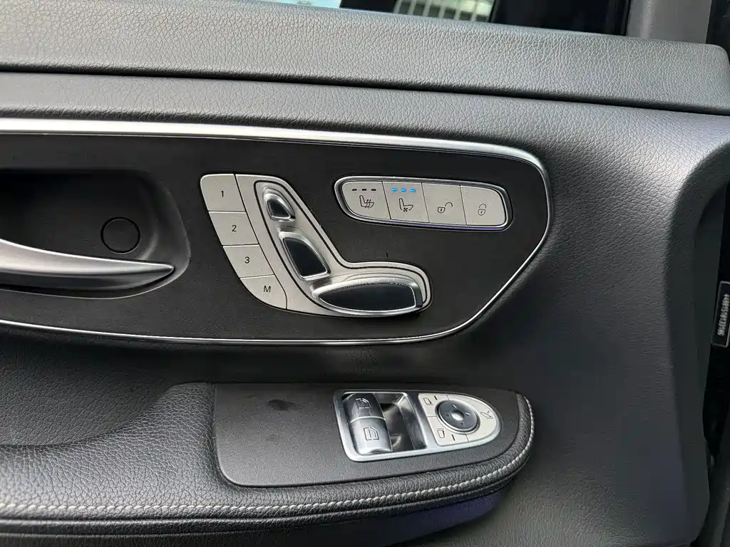 Mercedes-Benz V-Class — миниатюра 9