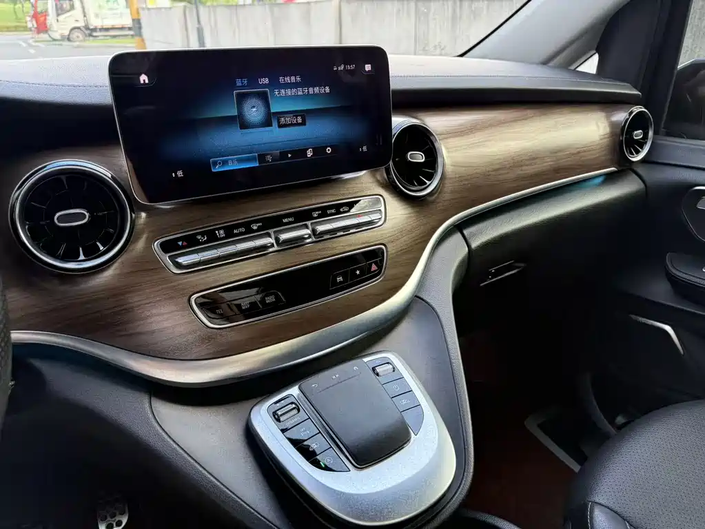 Mercedes-Benz V-Class — миниатюра 20