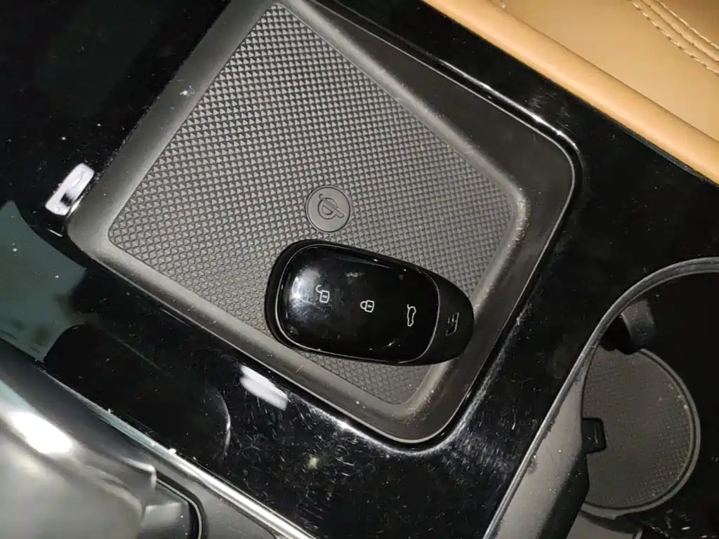 Li Auto Li ONE — миниатюра 9