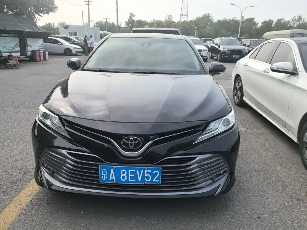 Toyota Camry — миниатюра 2