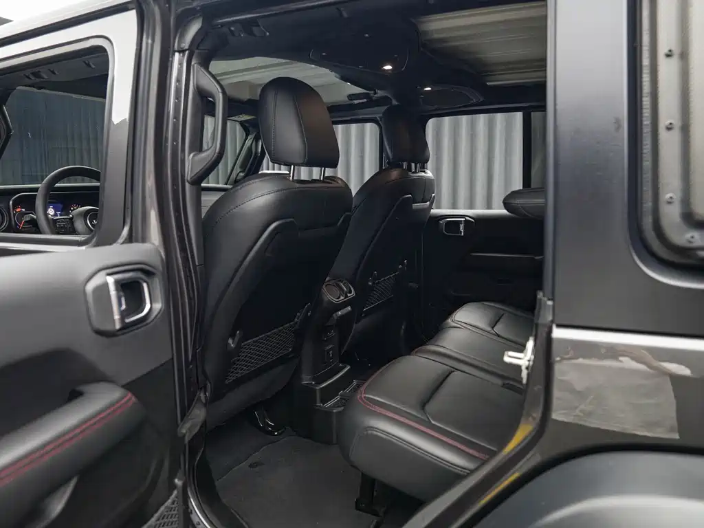Jeep Wrangler — миниатюра 9