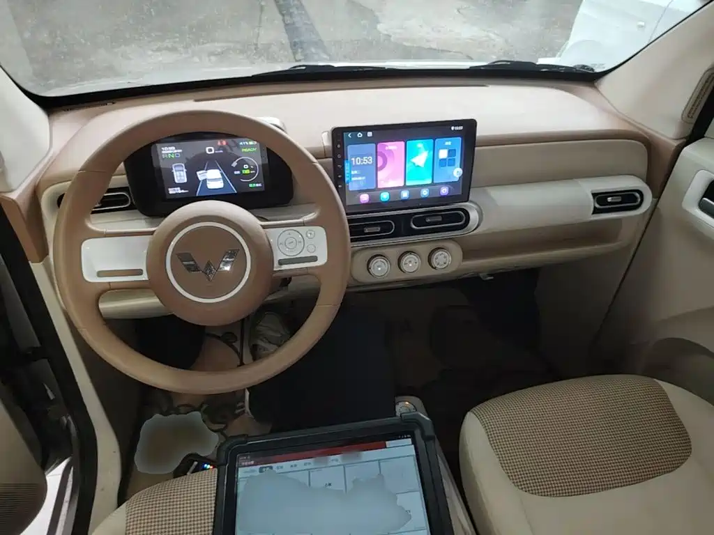 Wuling MINIEV — миниатюра 10