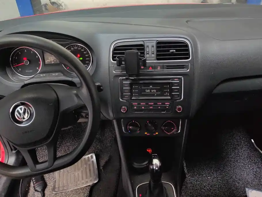 Volkswagen Polo — миниатюра 12