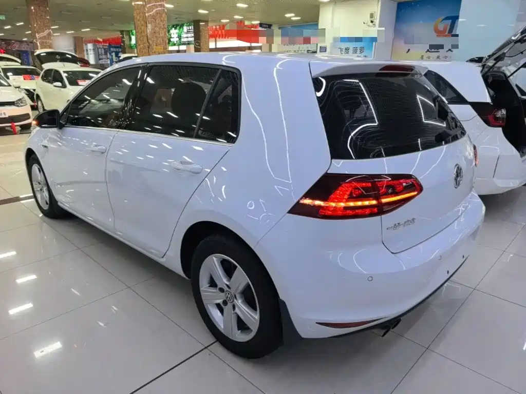 Volkswagen Golf — миниатюра 5