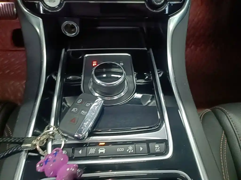 Jaguar XEL — миниатюра 14