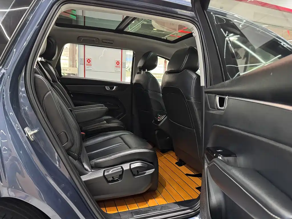 Wuling Victory — миниатюра 7