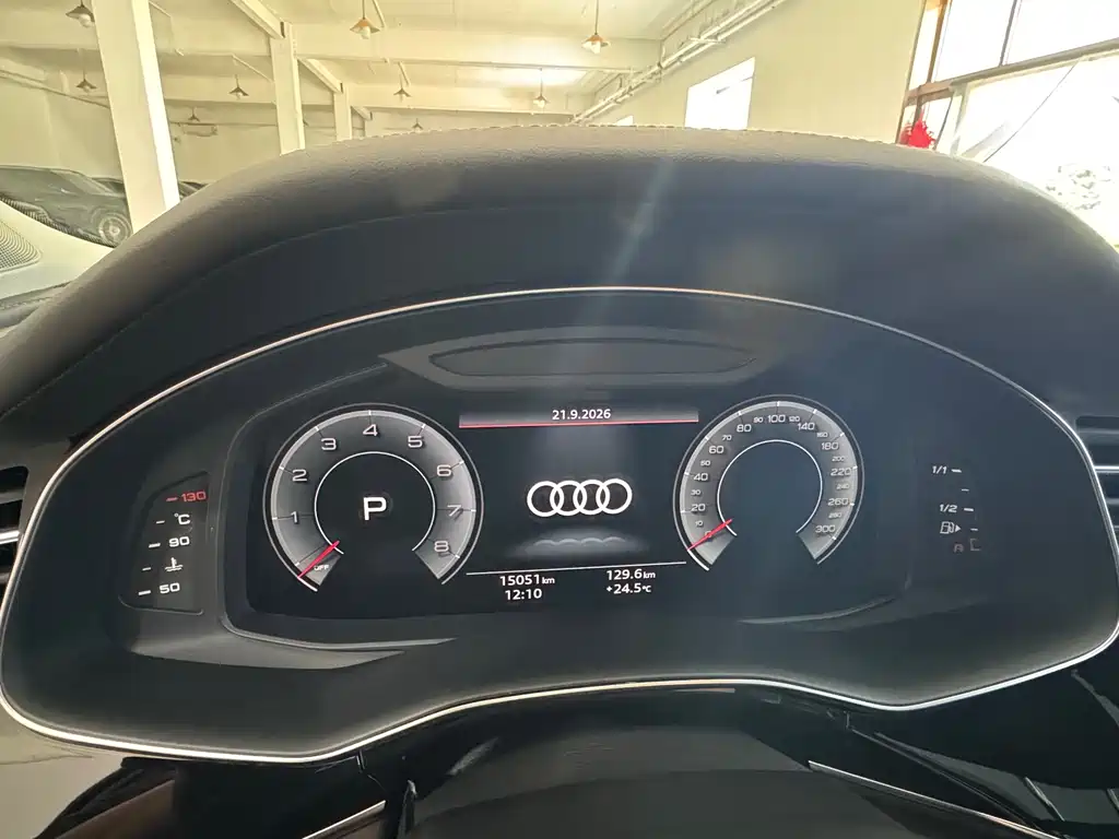 Audi Q7 — миниатюра 10