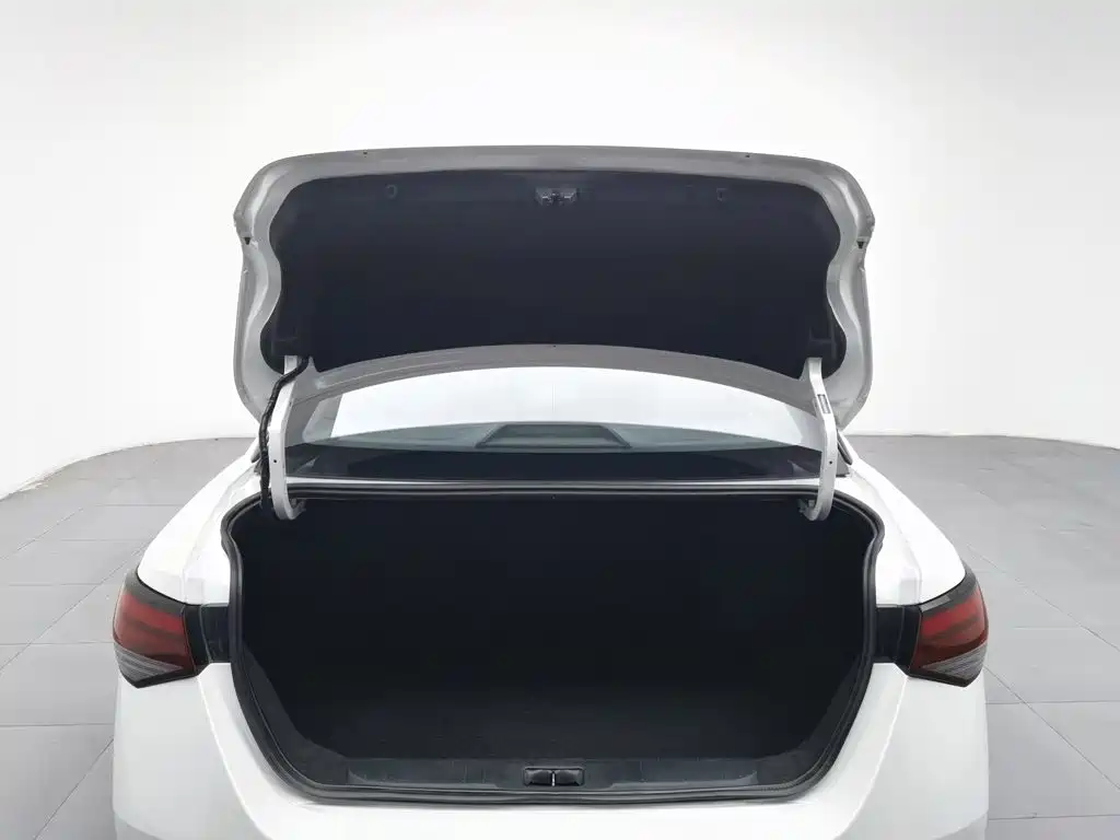 Nissan Sylphy — миниатюра 16