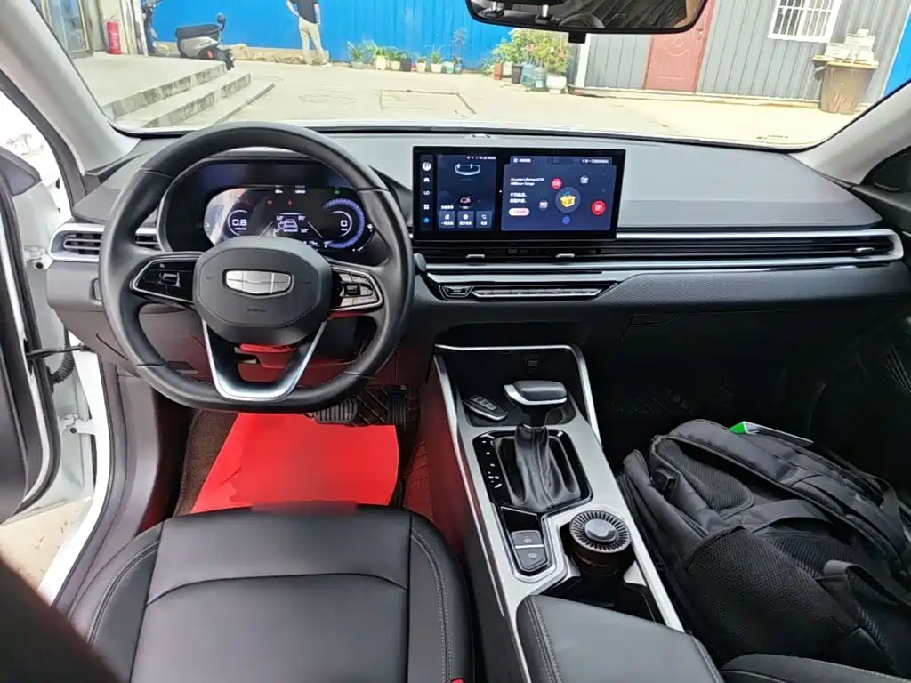 Geely Emgrand — миниатюра 10