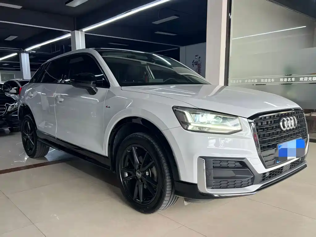 Audi Q2L — миниатюра 3