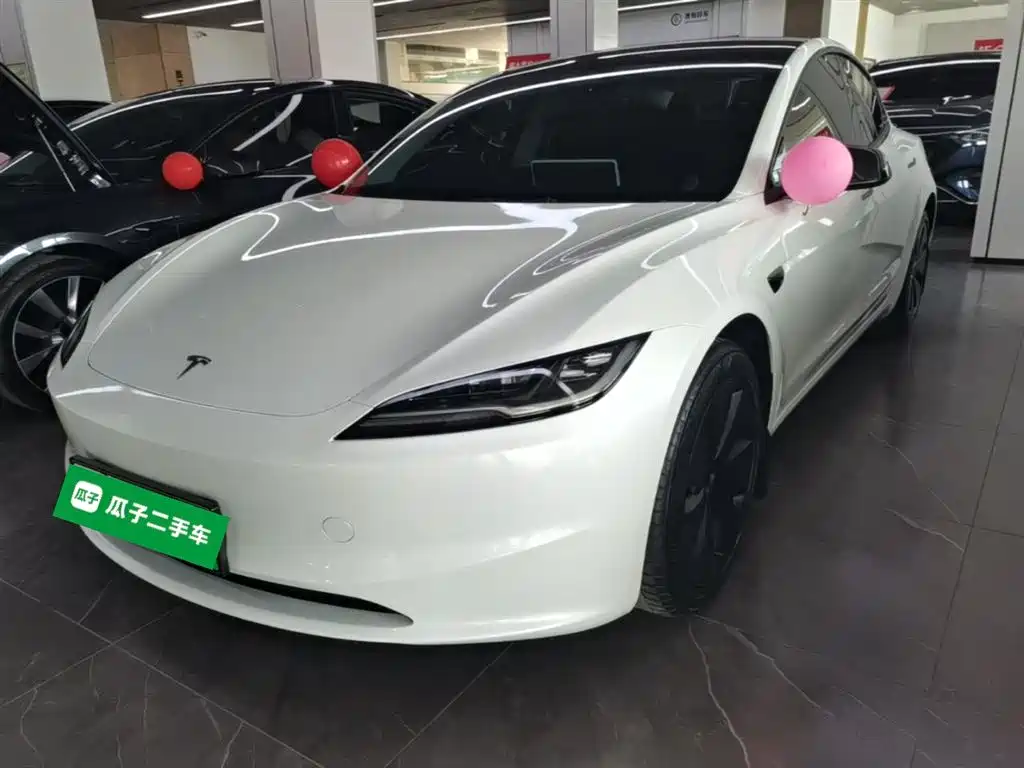 Tesla Model 3 2025