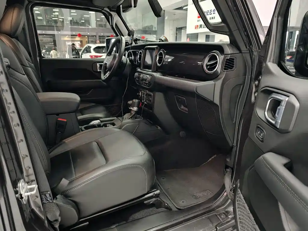 Jeep Wrangler — миниатюра 19
