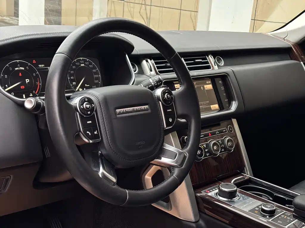 Land Rover Range Rover 2015 3.0 SC V6 Vogue SE Long Wheelbase