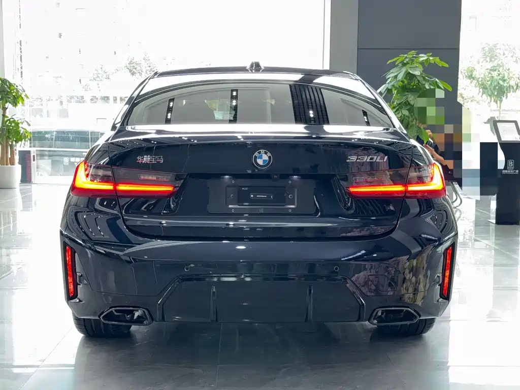 BMW 3 Series — миниатюра 8