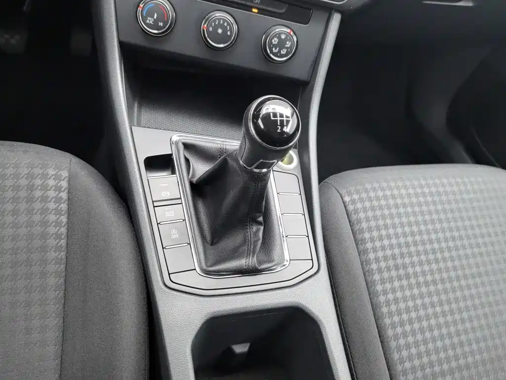 Volkswagen Bora — миниатюра 13