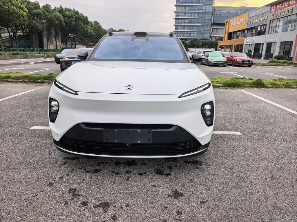 NIO ES8 — миниатюра 2