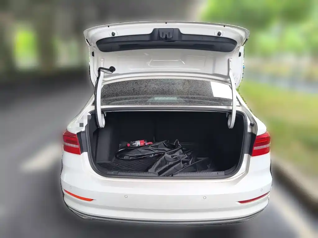 Volkswagen Lavida — миниатюра 20