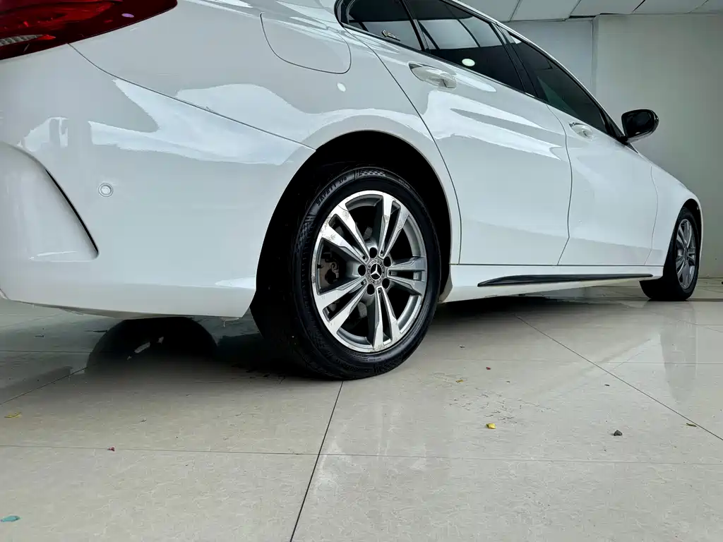 Mercedes-Benz C-Class — миниатюра 21