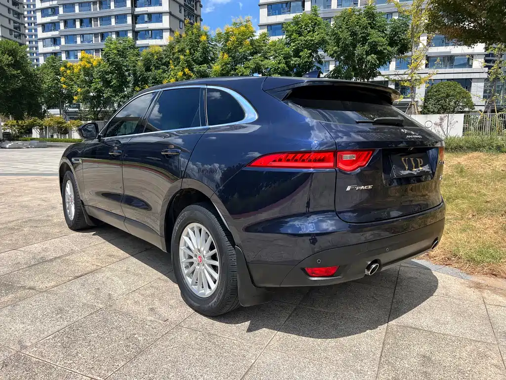 JAGUAR F PACE