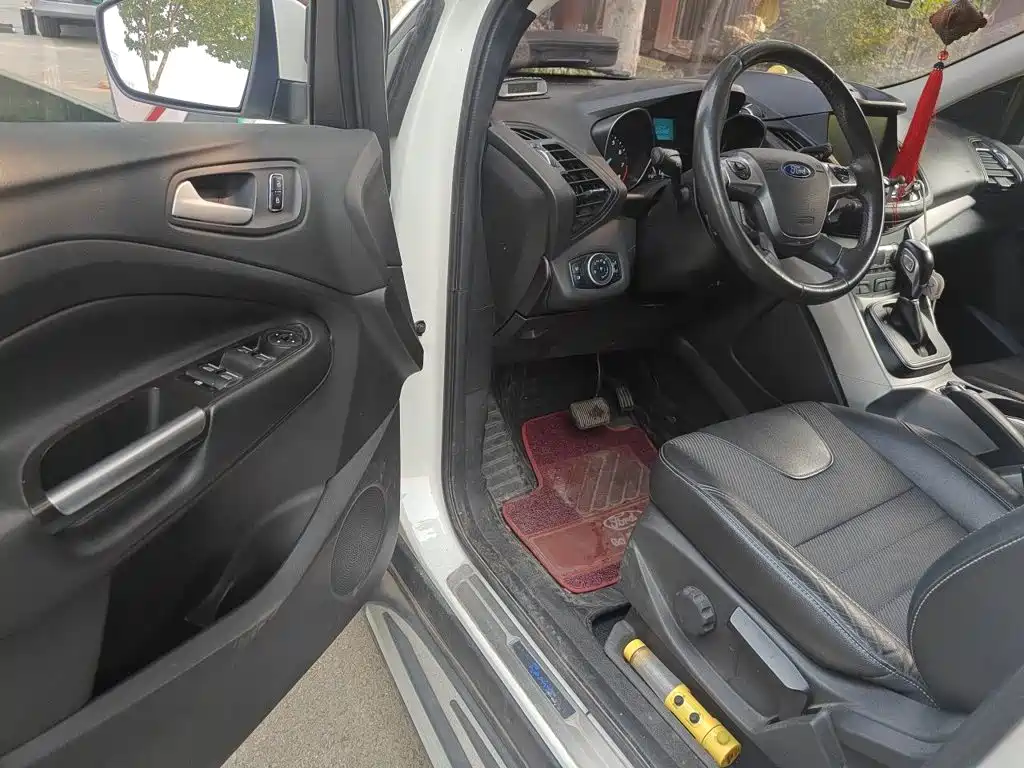 Ford Kuga — миниатюра 12