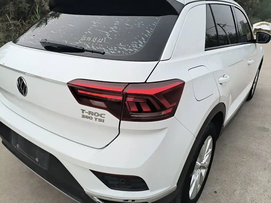 Volkswagen T-Roc — миниатюра 8
