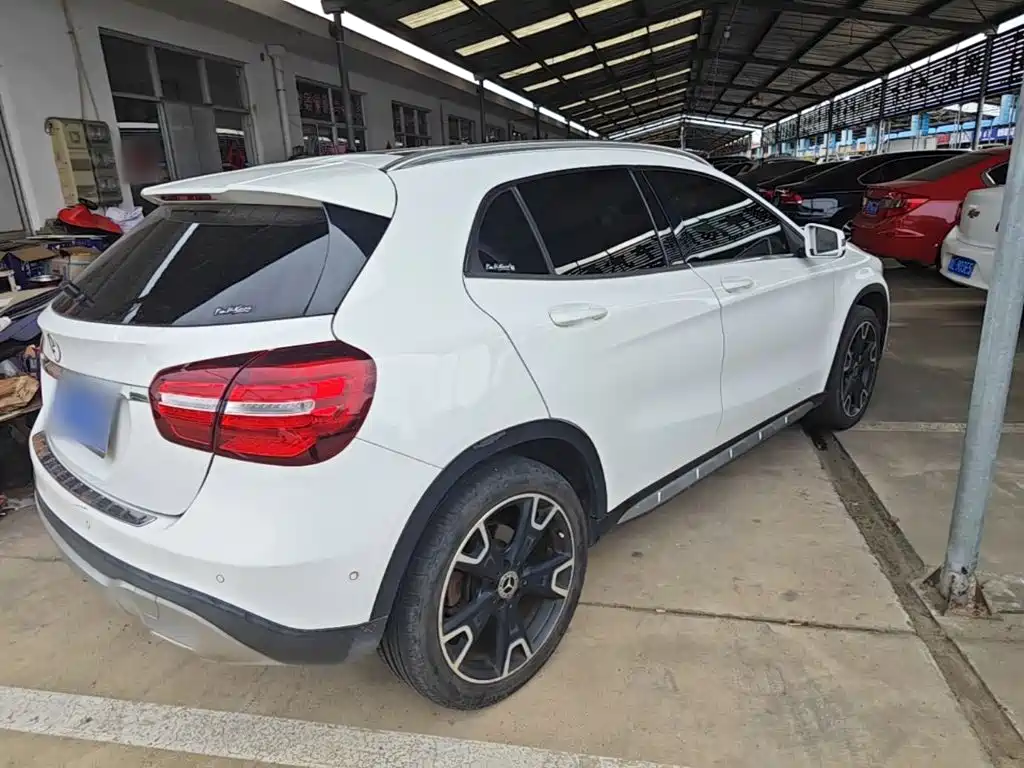 Mercedes-Benz GLA — миниатюра 7