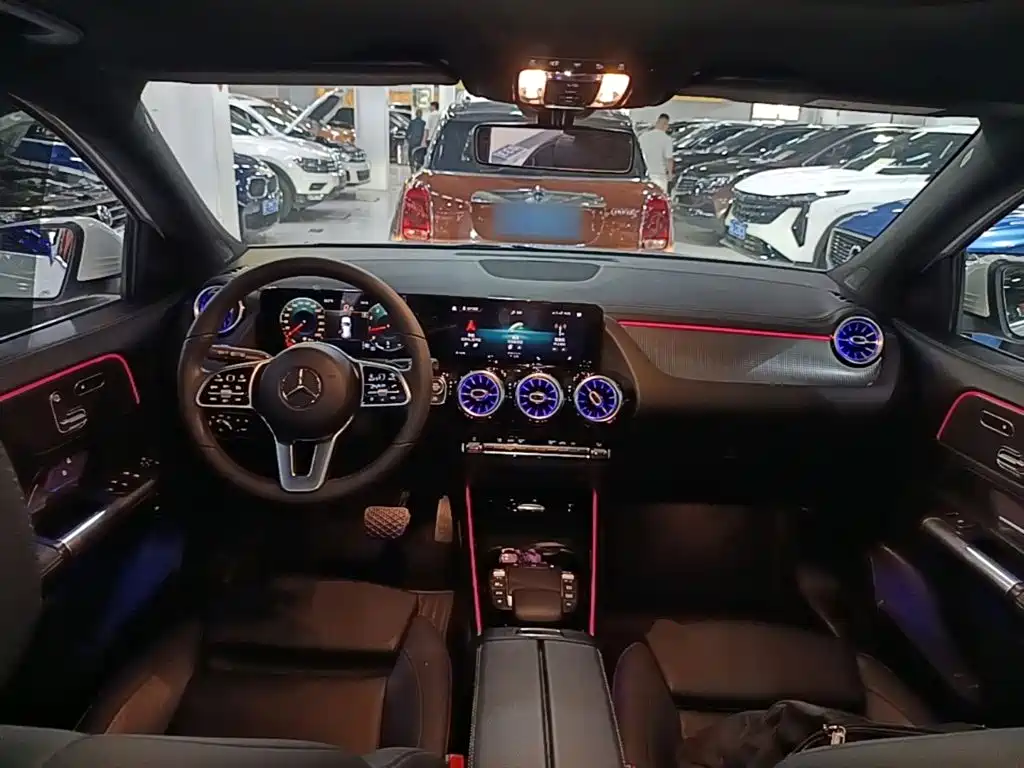 Mercedes-Benz GLA — миниатюра 10