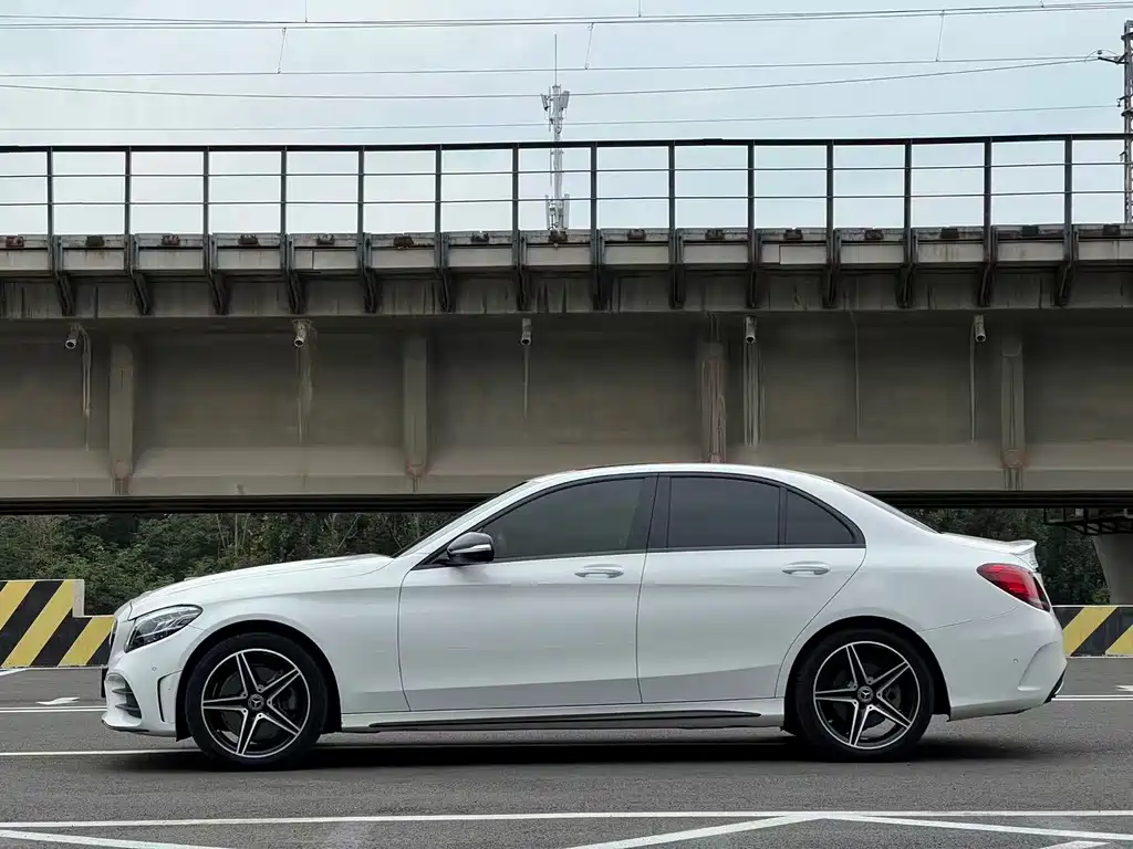 Mercedes-Benz C-Class — миниатюра 9