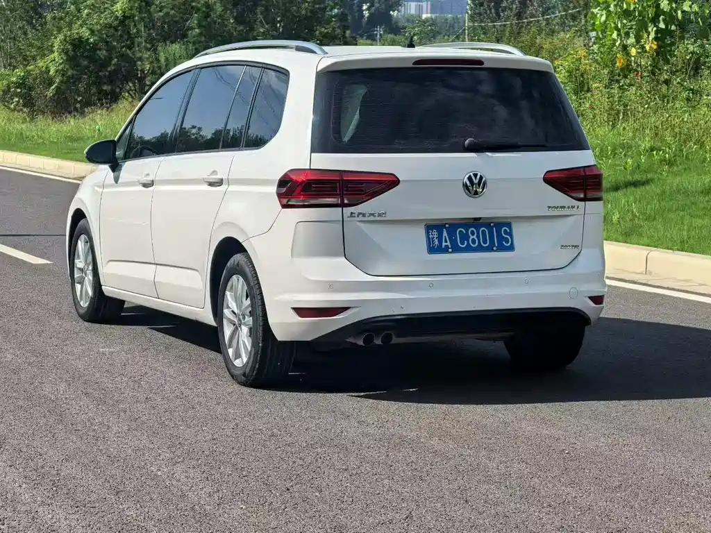 Volkswagen Touran — миниатюра 7