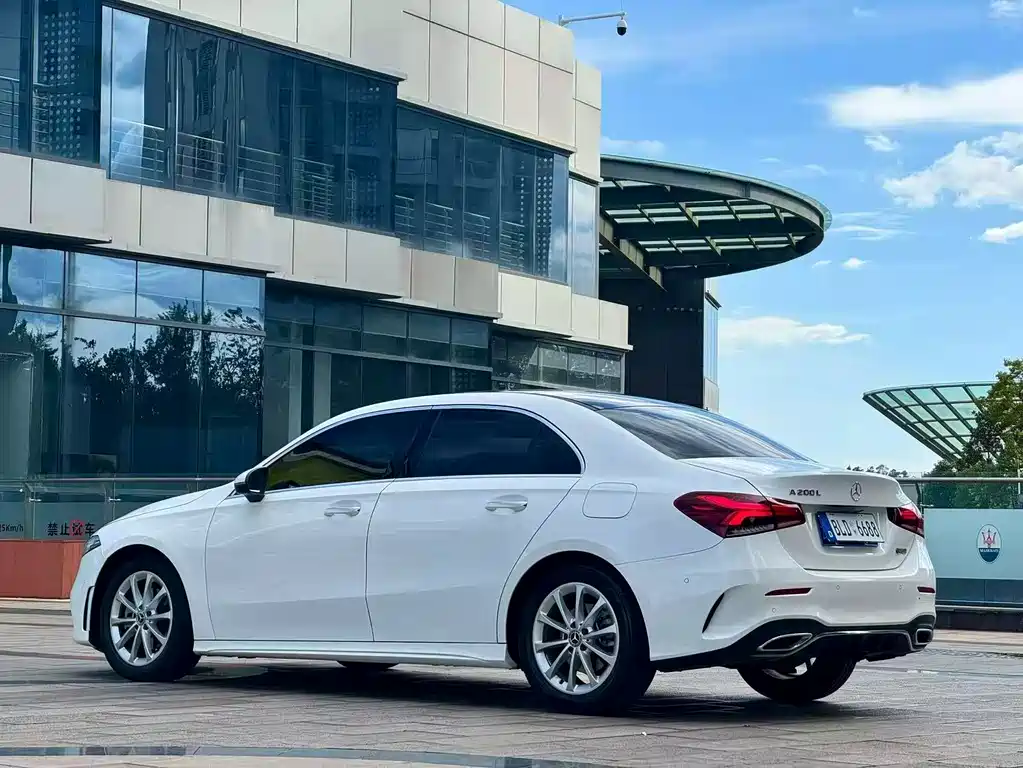 Mercedes-Benz A-Class — миниатюра 9