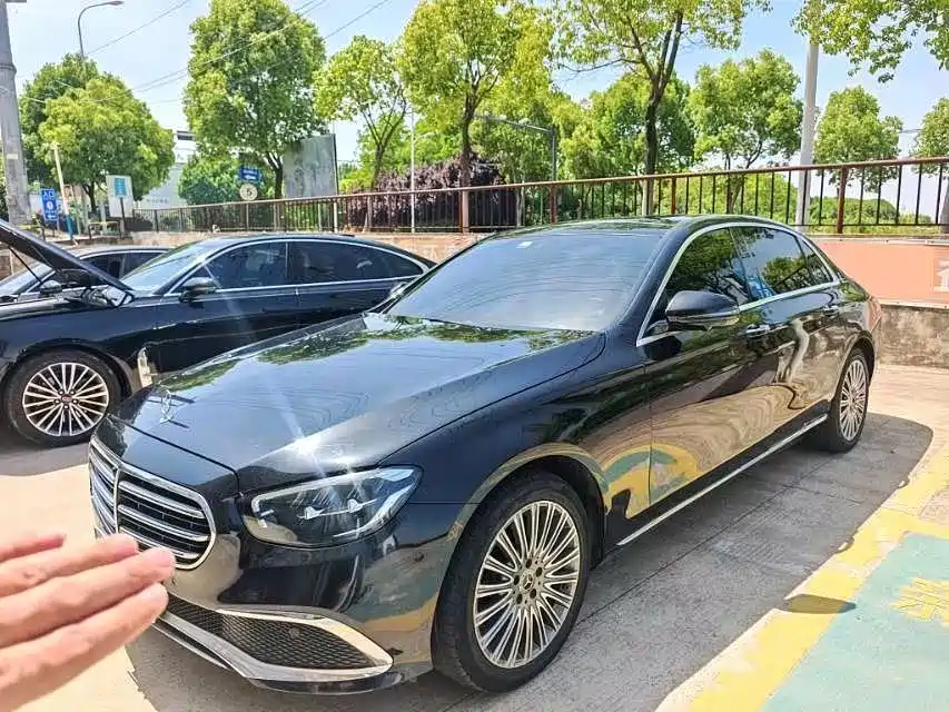Mercedes-Benz E-Class 2022