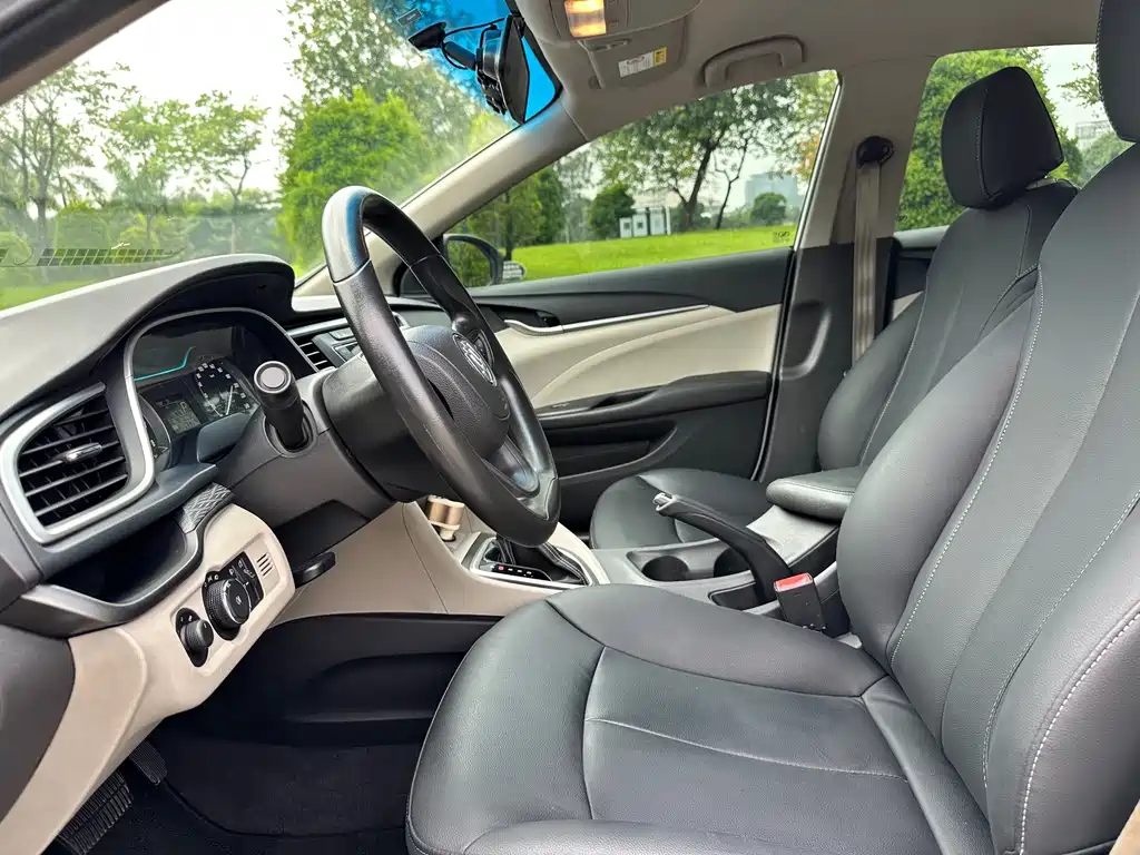 Buick Excelle — миниатюра 13