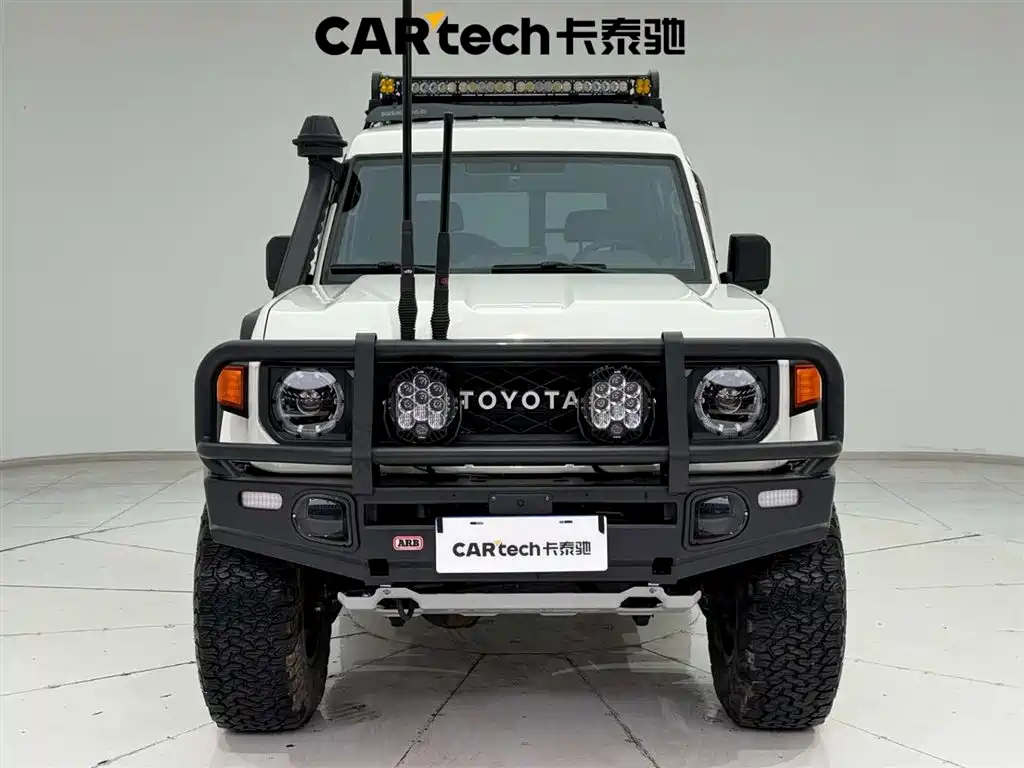 Toyota Land Cruiser LC78 2024 4.0L