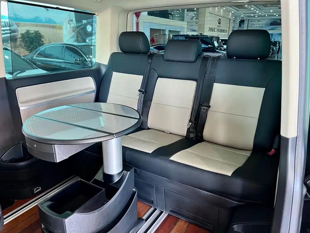 Volkswagen Multivan — миниатюра 15
