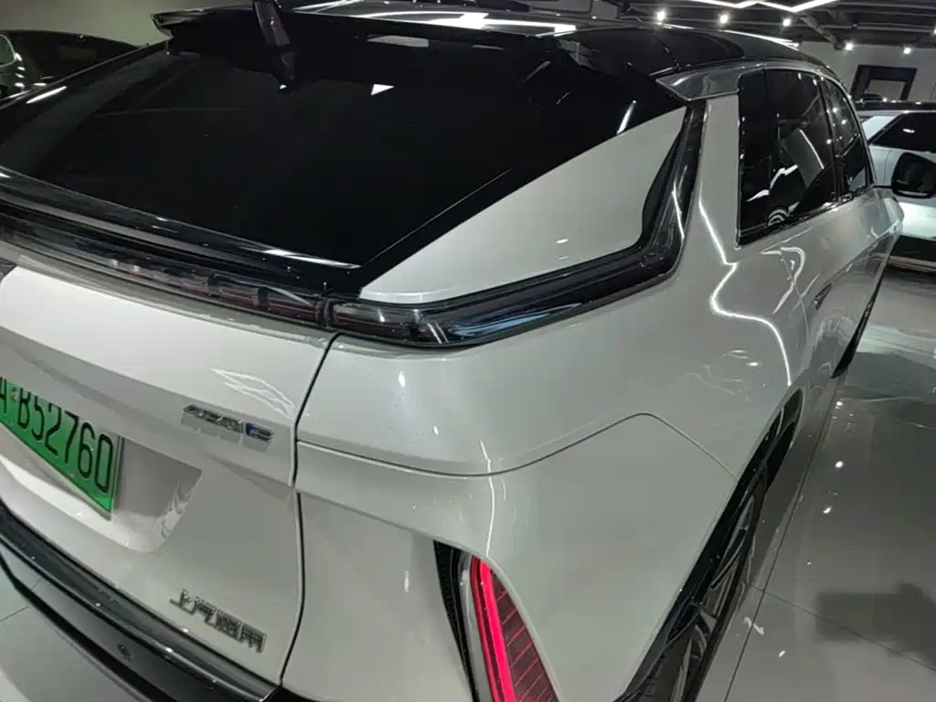 Cadillac Lyriq — миниатюра 8