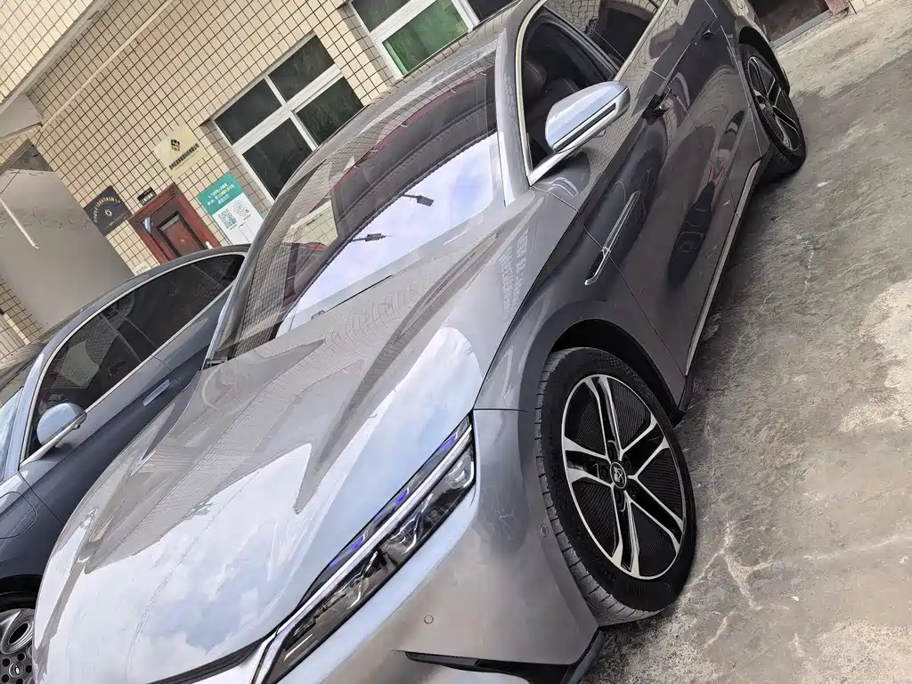 BYD Han — миниатюра 2