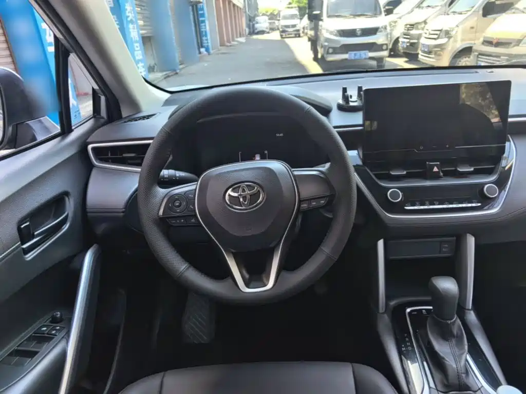 Toyota Frontlander — миниатюра 11