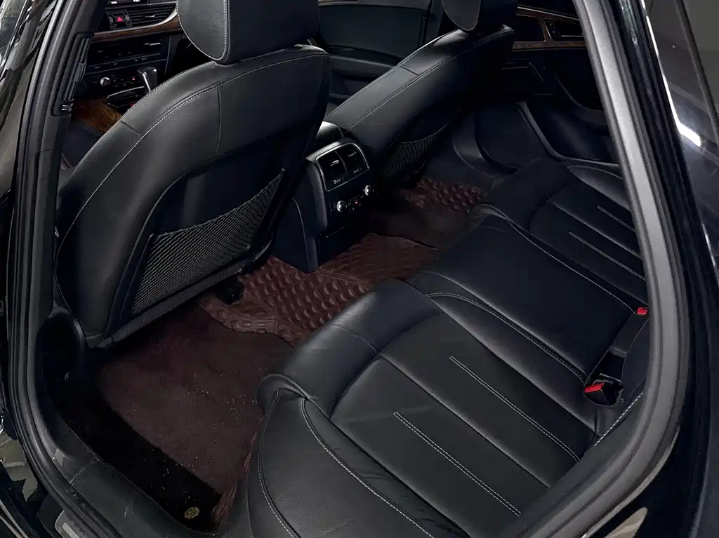 Audi A6L — миниатюра 10