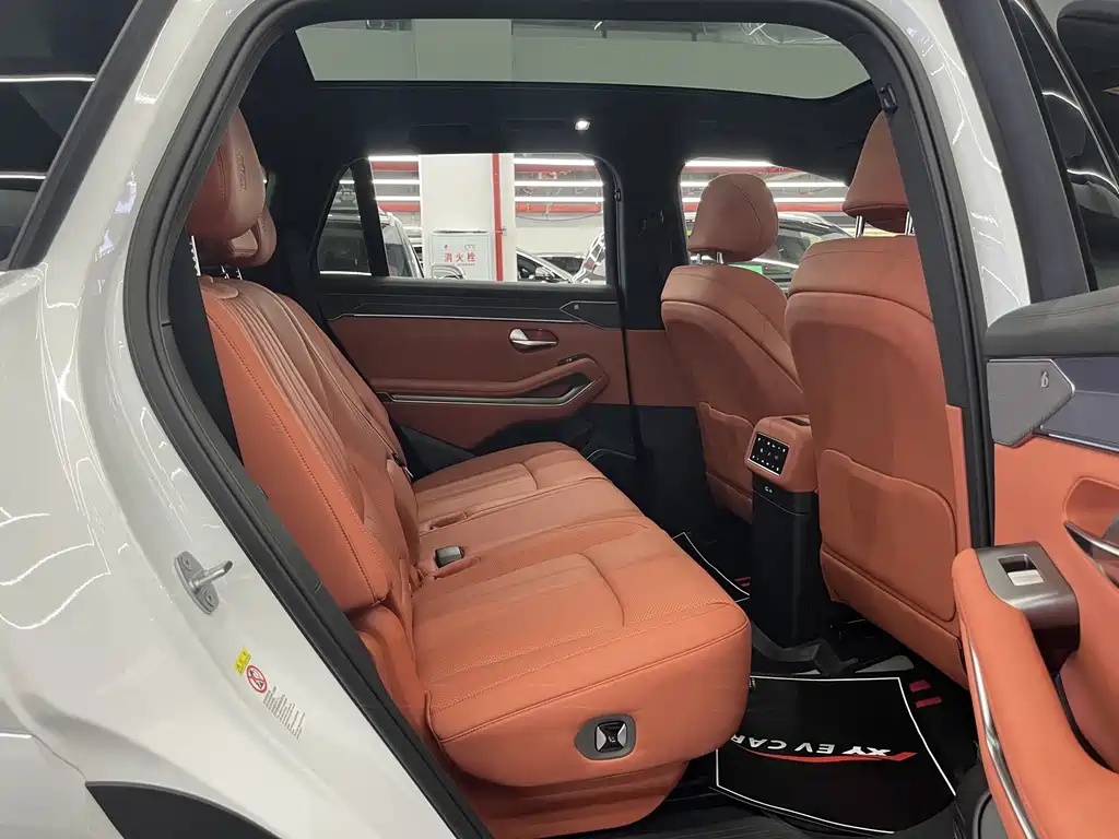 BYD Tang L — миниатюра 12