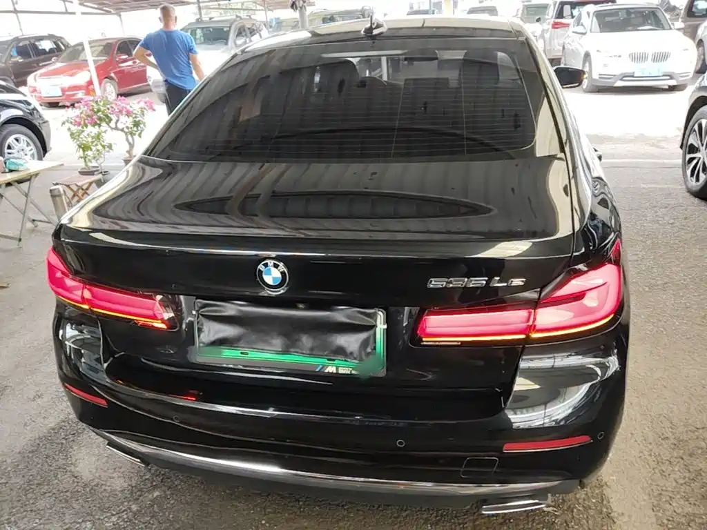 BMW 5 Series New Energy — миниатюра 6
