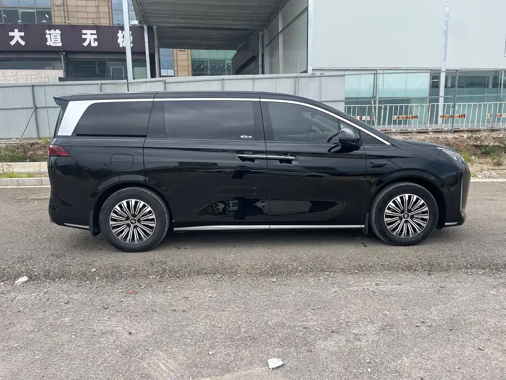 BYD Xia — миниатюра 8