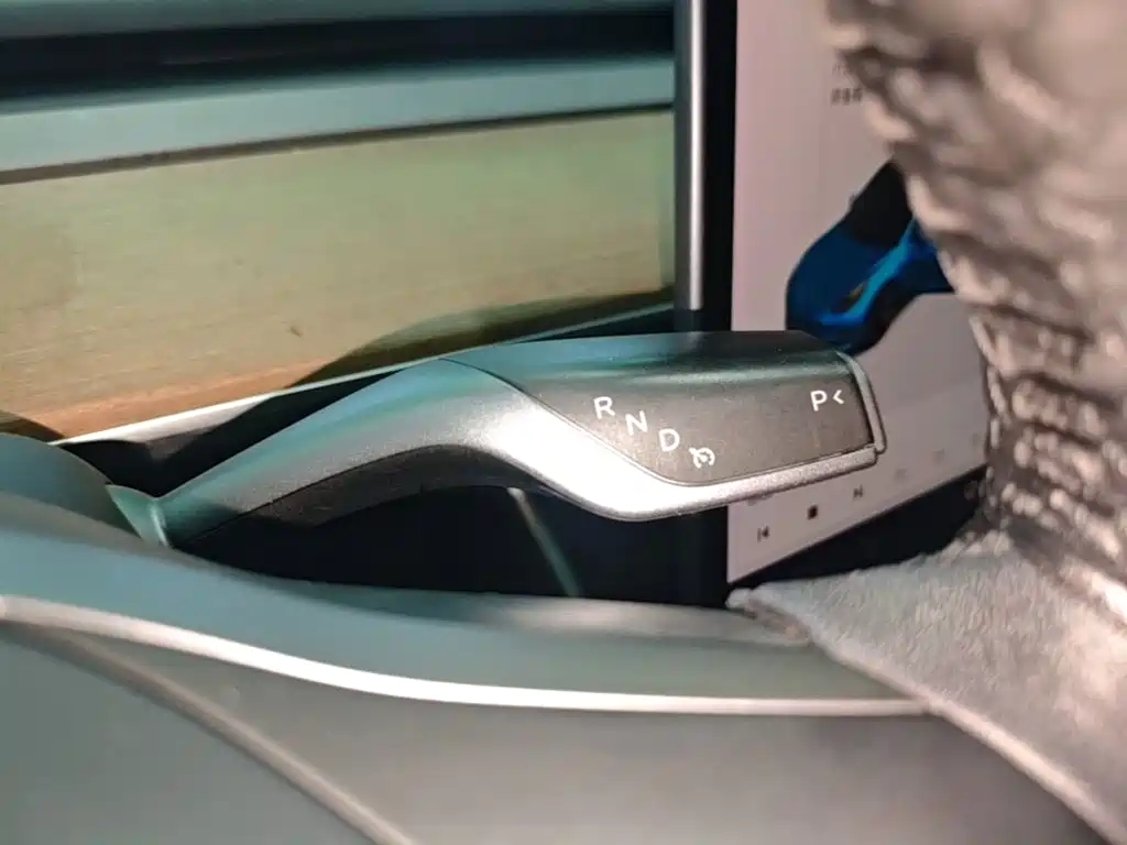Tesla Model 3 — миниатюра 14